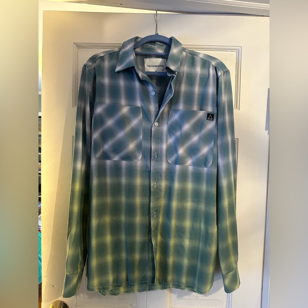 NWOT elevenparis men’s casual button down